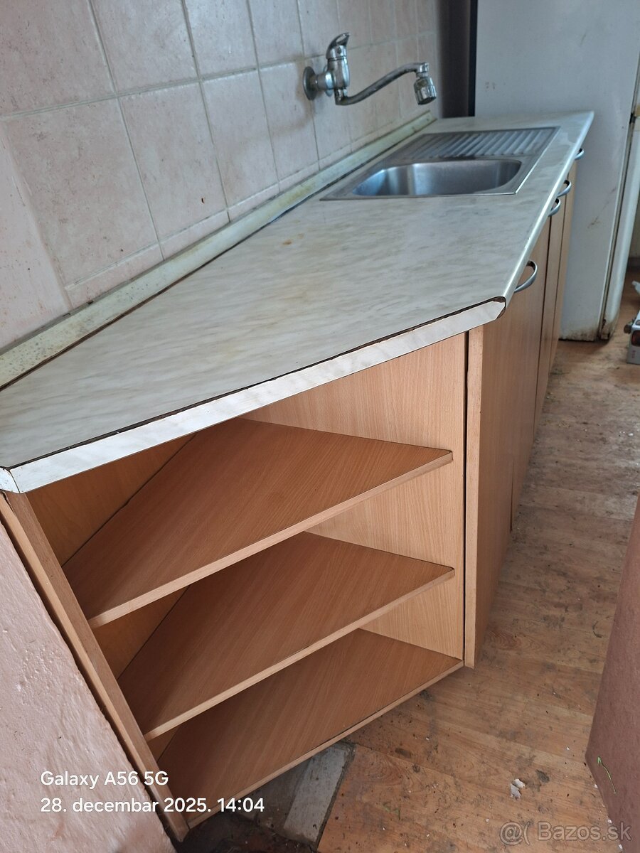 Kuchynská linka - 5