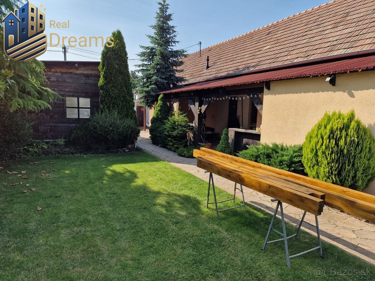 Krásny rodinný dom s rozľahlým pozemkom - 5