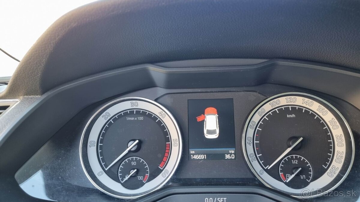 Škoda Superb Combi L&K nadštandardná výbava +kamera - 5