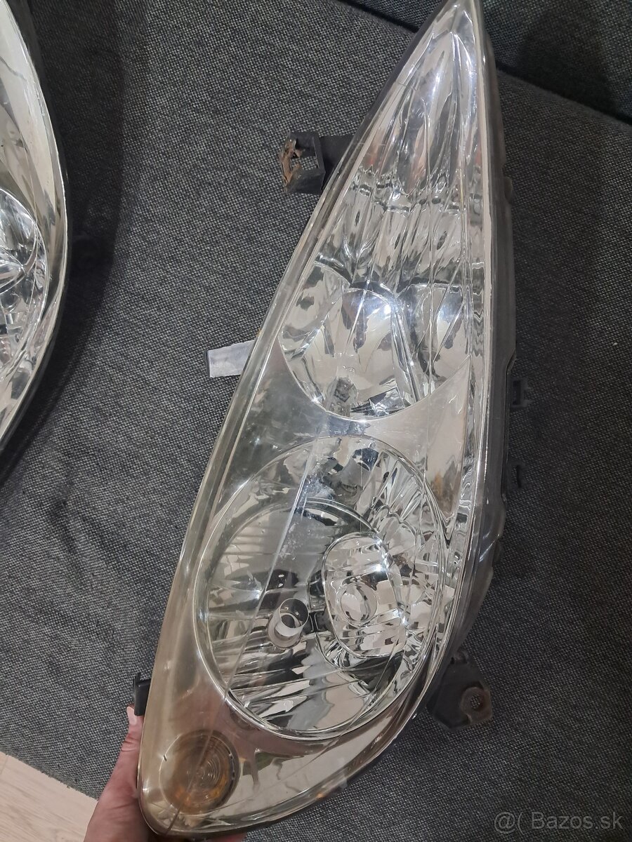 Predám predné svetlá Peugeot 307sw - 5