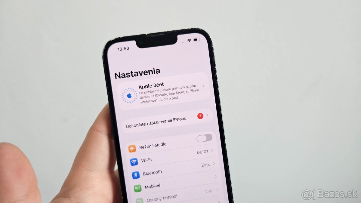 Škaredší Apple iPhone 13 tmavý 128GB - 5