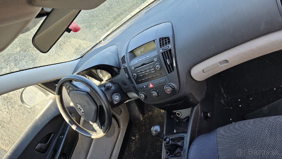 Kia ceed 1.6 crdi - 5