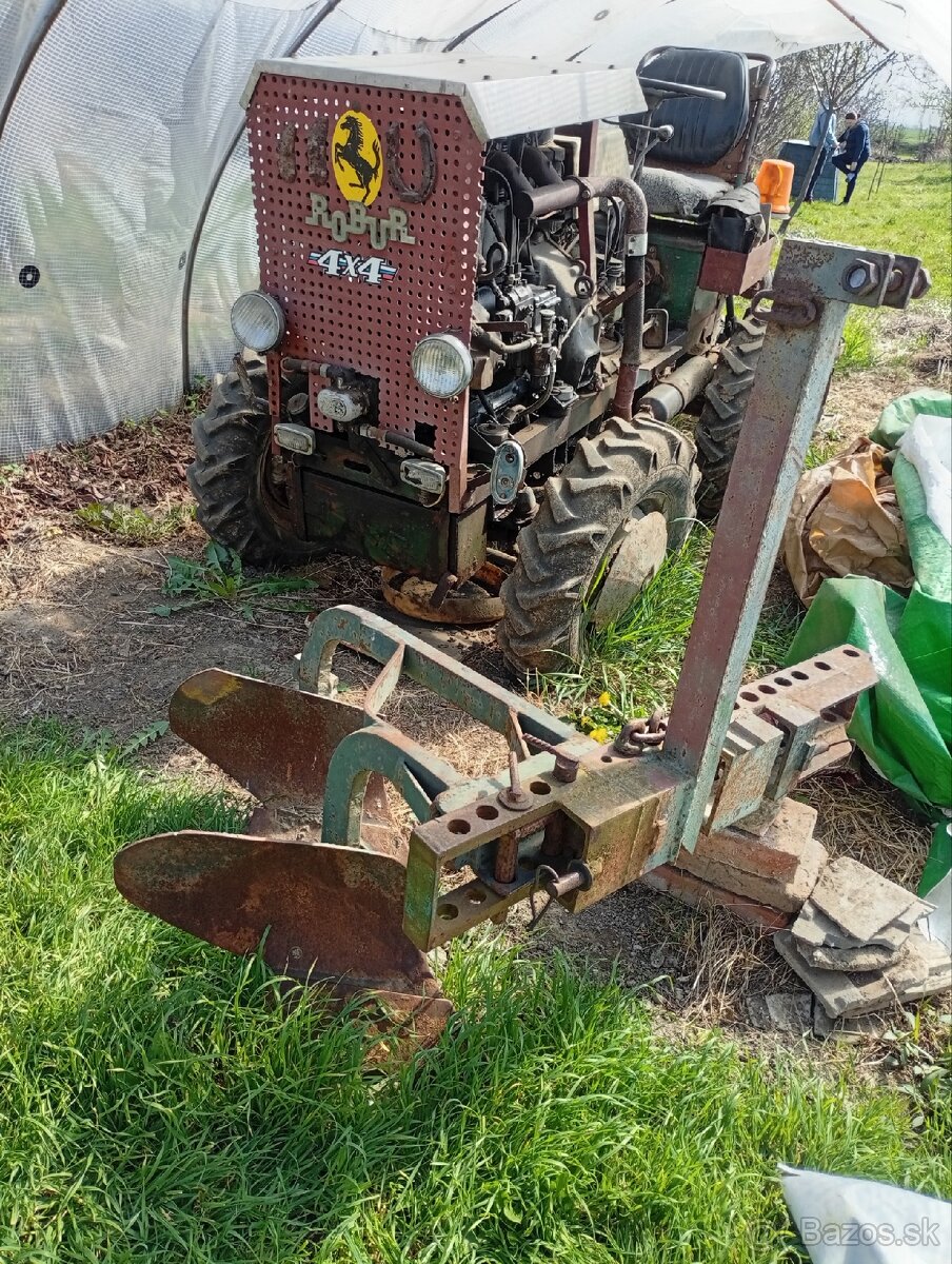Úzky Malotraktor domácej výroby 4x4 - 5