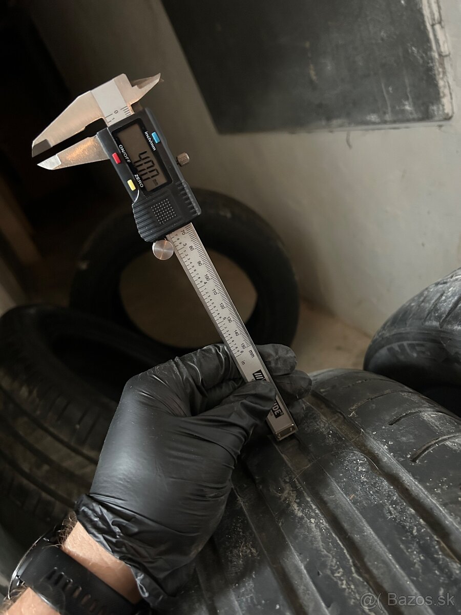 Letné pneumatiky 235/40/ZR18 - 5