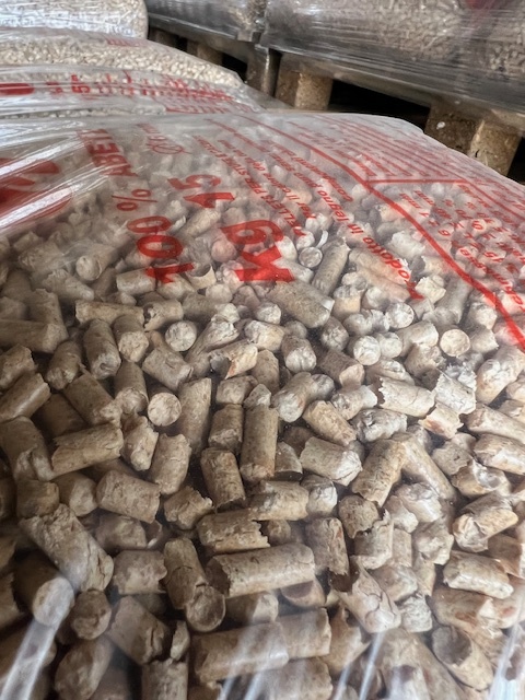 smrekové pelety trieda A1 - 5