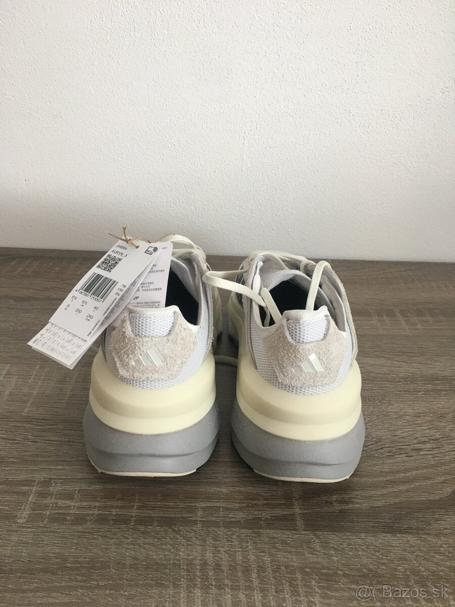 ADIDAS AVRYN_X SHOES 40 - 5