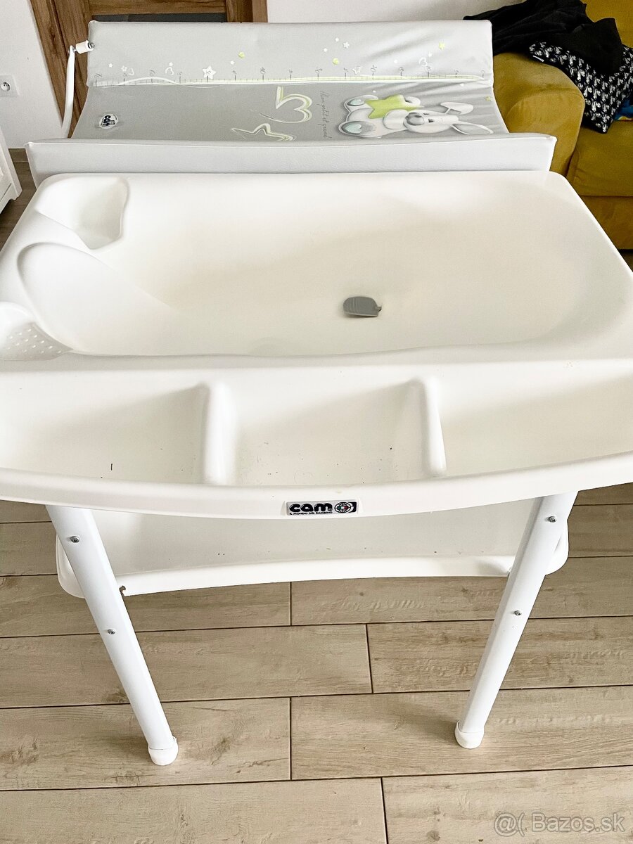 Prebaľovací pult s vaničkou zn.CAM - 5