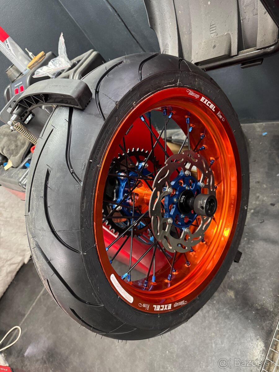 Supermoto kolesá a iné diely