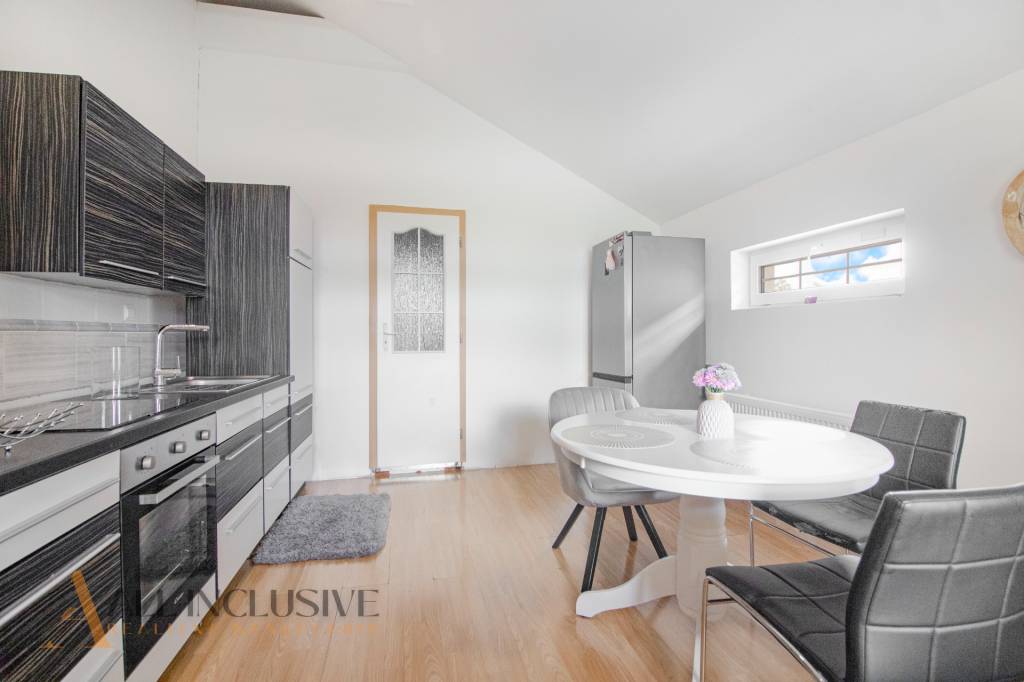 ALL INCLUSIVE l NA PREDAJ 4-IZBOVÝ RODINNÝ DOM, SELICE - 5