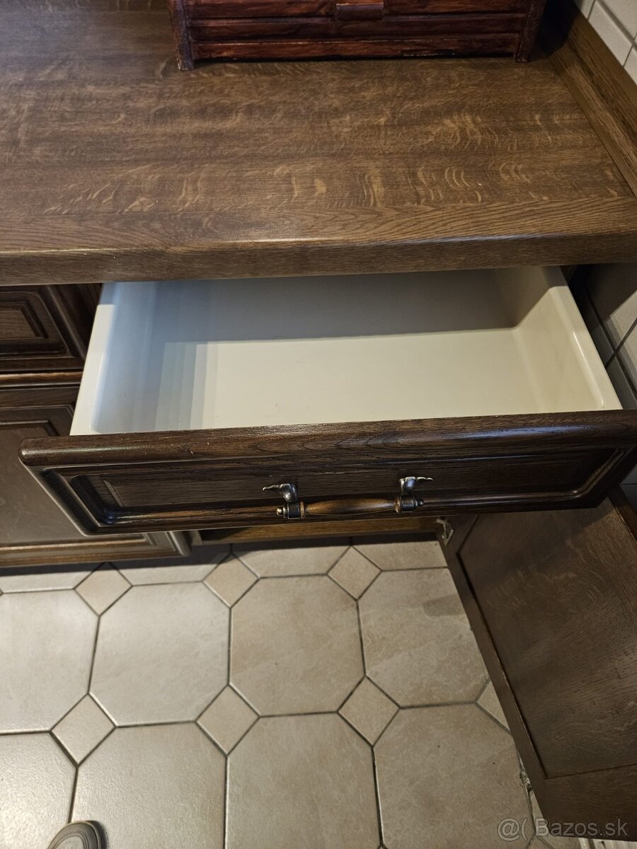 Masívna kuchynská linka z Nemecka so spotrebičmi - 5