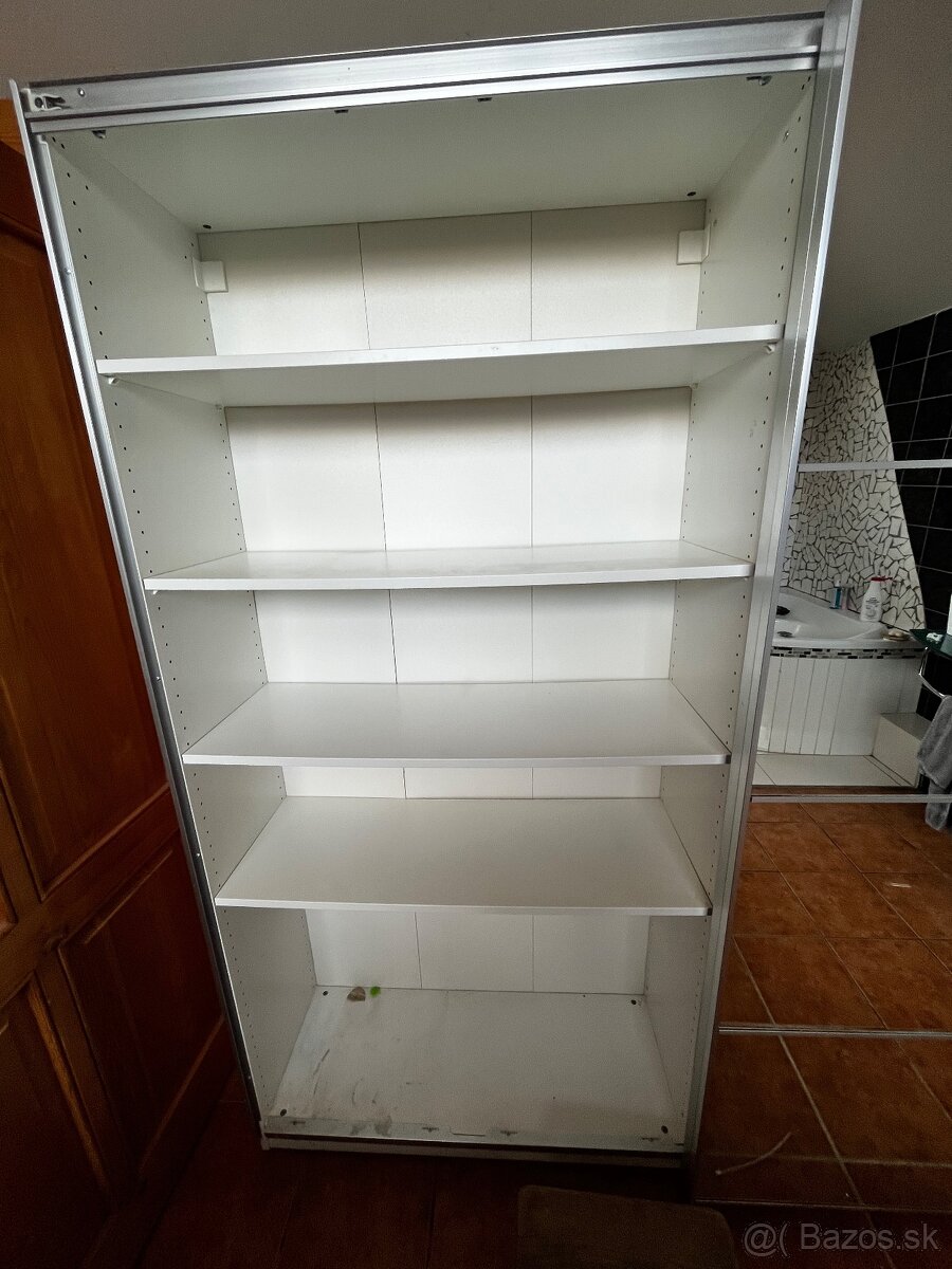 Skriňa s posuvnými dverami - 5