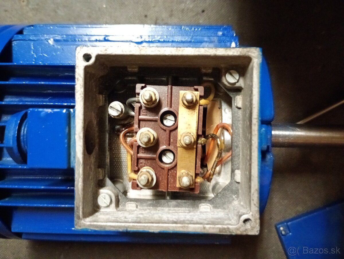 Predam 2.2kw elektromotor trojfazový. - 5
