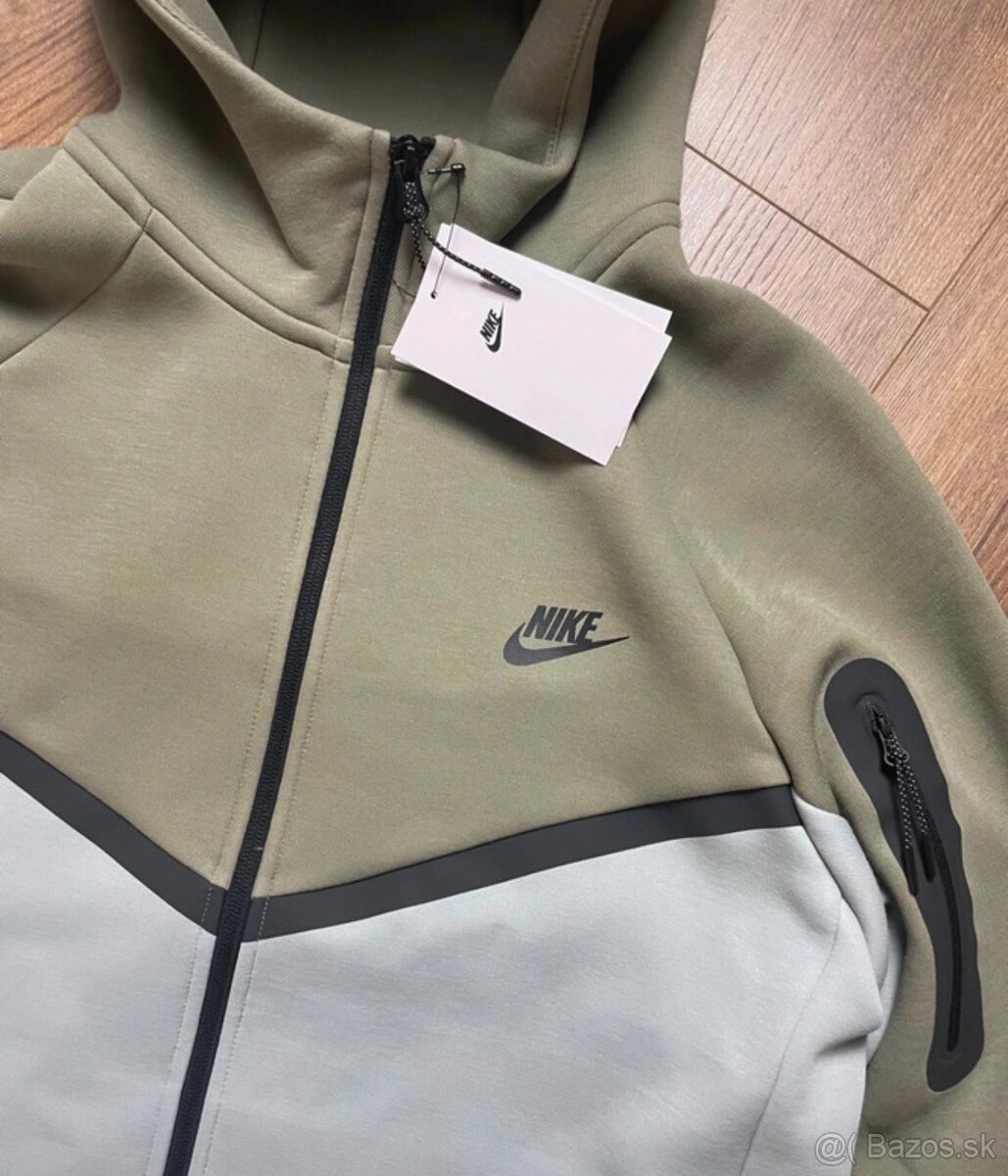 Nike Tech Fleece Mikina - 5
