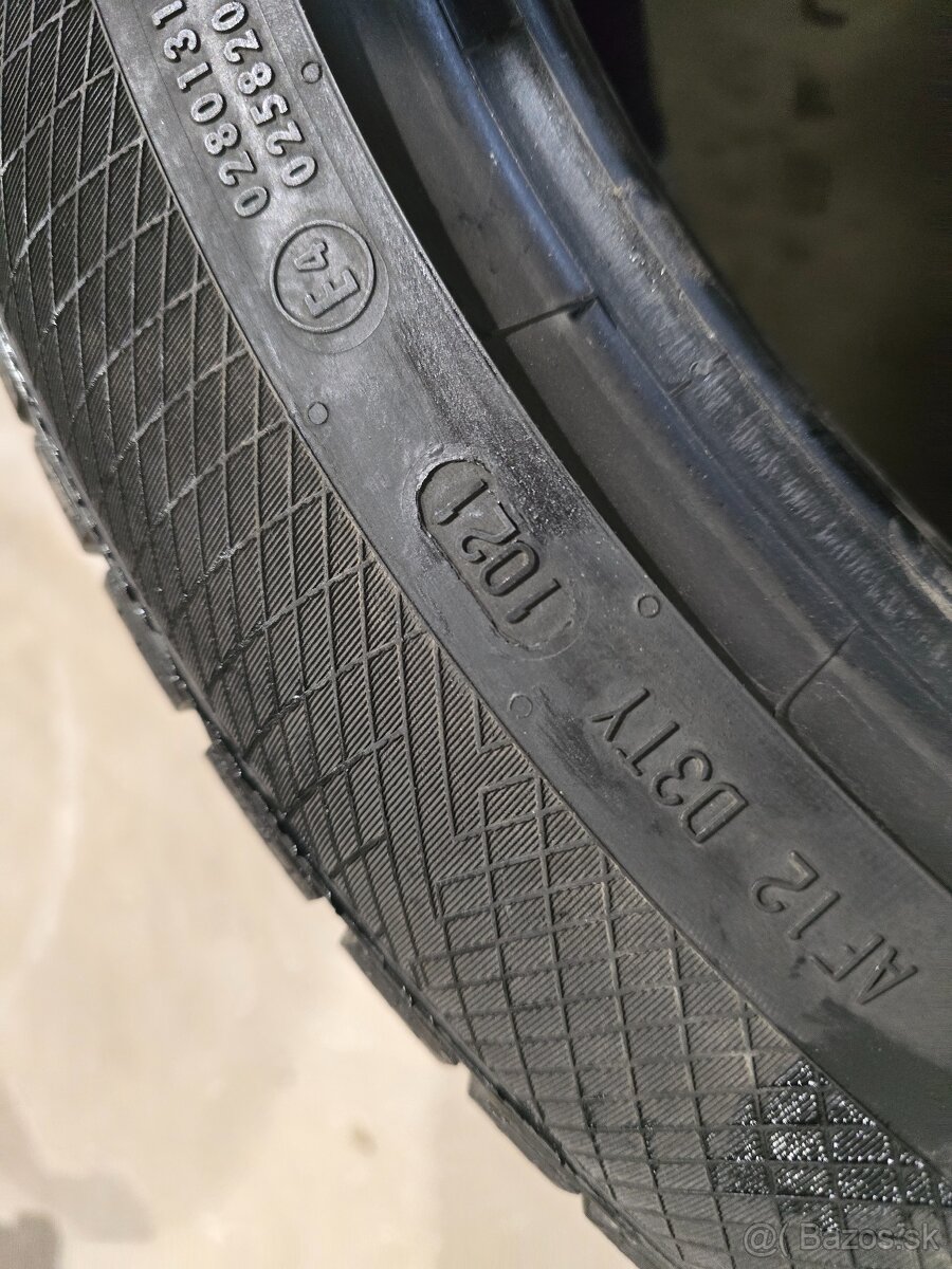 Zimné Pneu Continental 255/45 R20 - 5