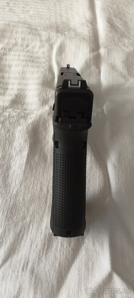 Predam Glock 17 5 gen s prislusenstvom - 5