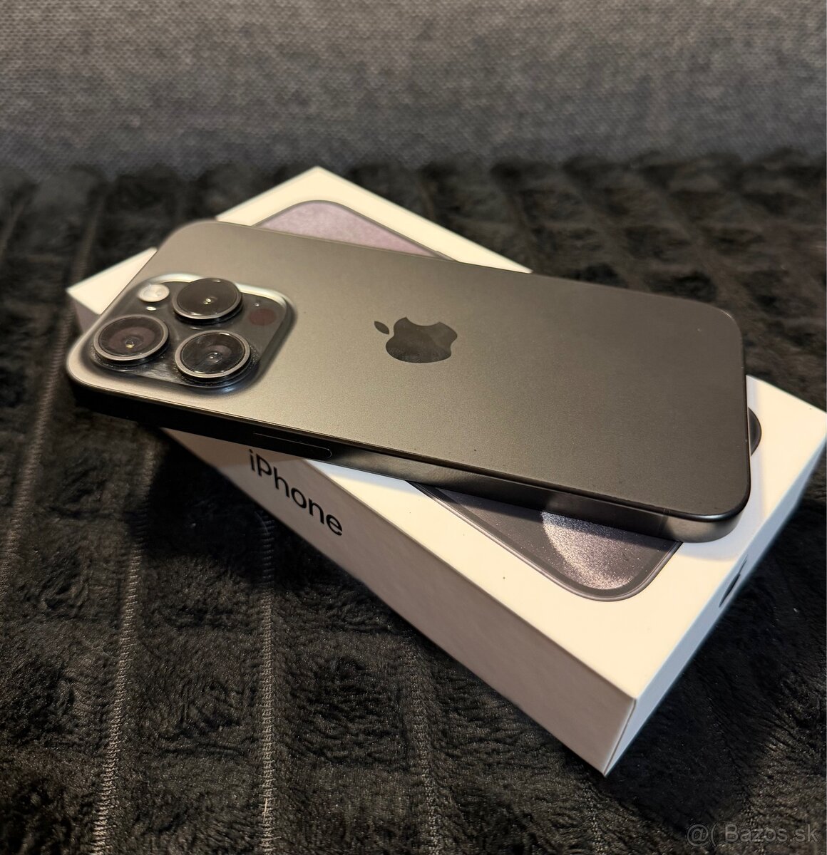 iPhone 15 Pro, Black Titanium - 5