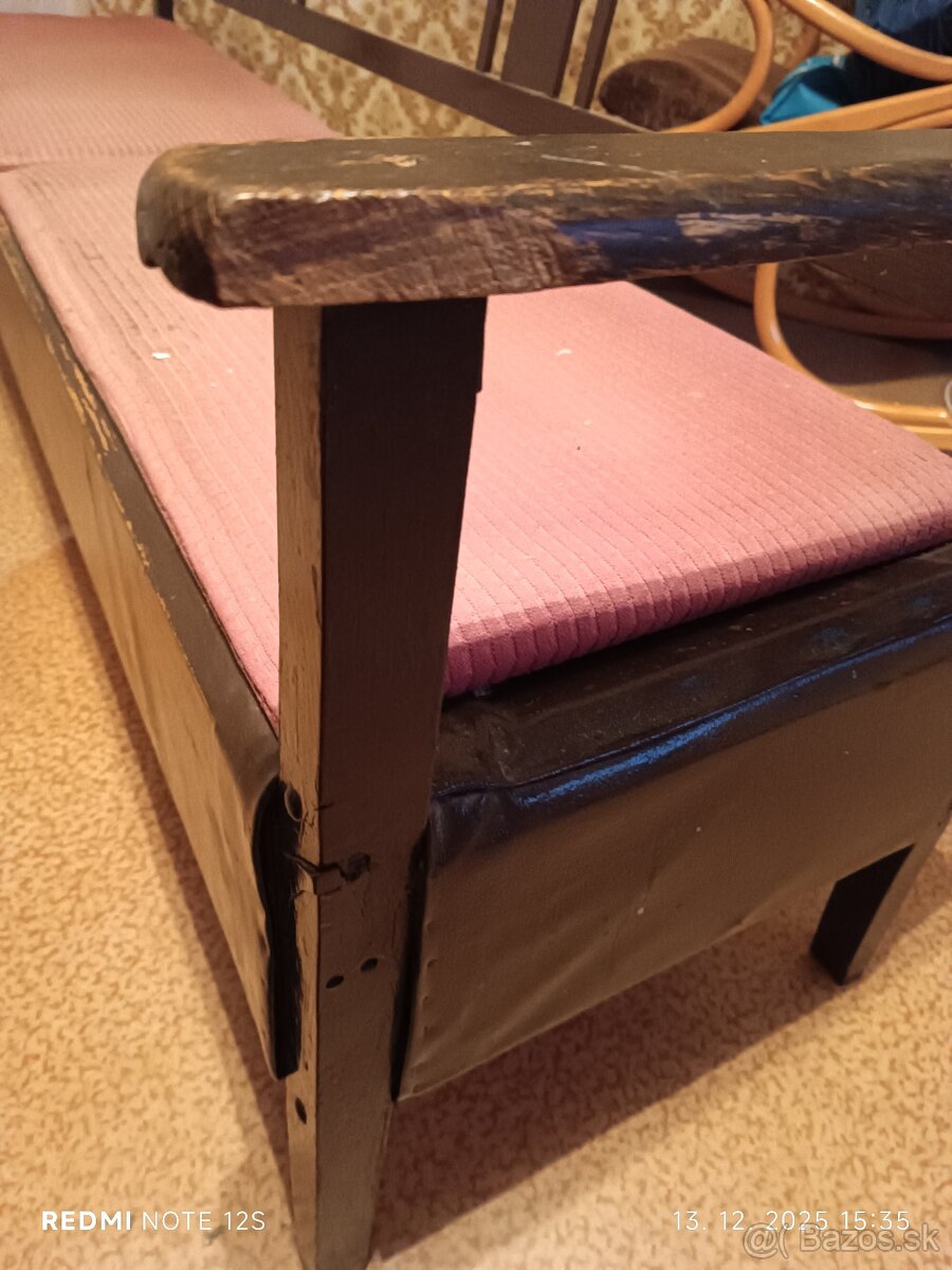 Stary nabytok na sedenie - 5