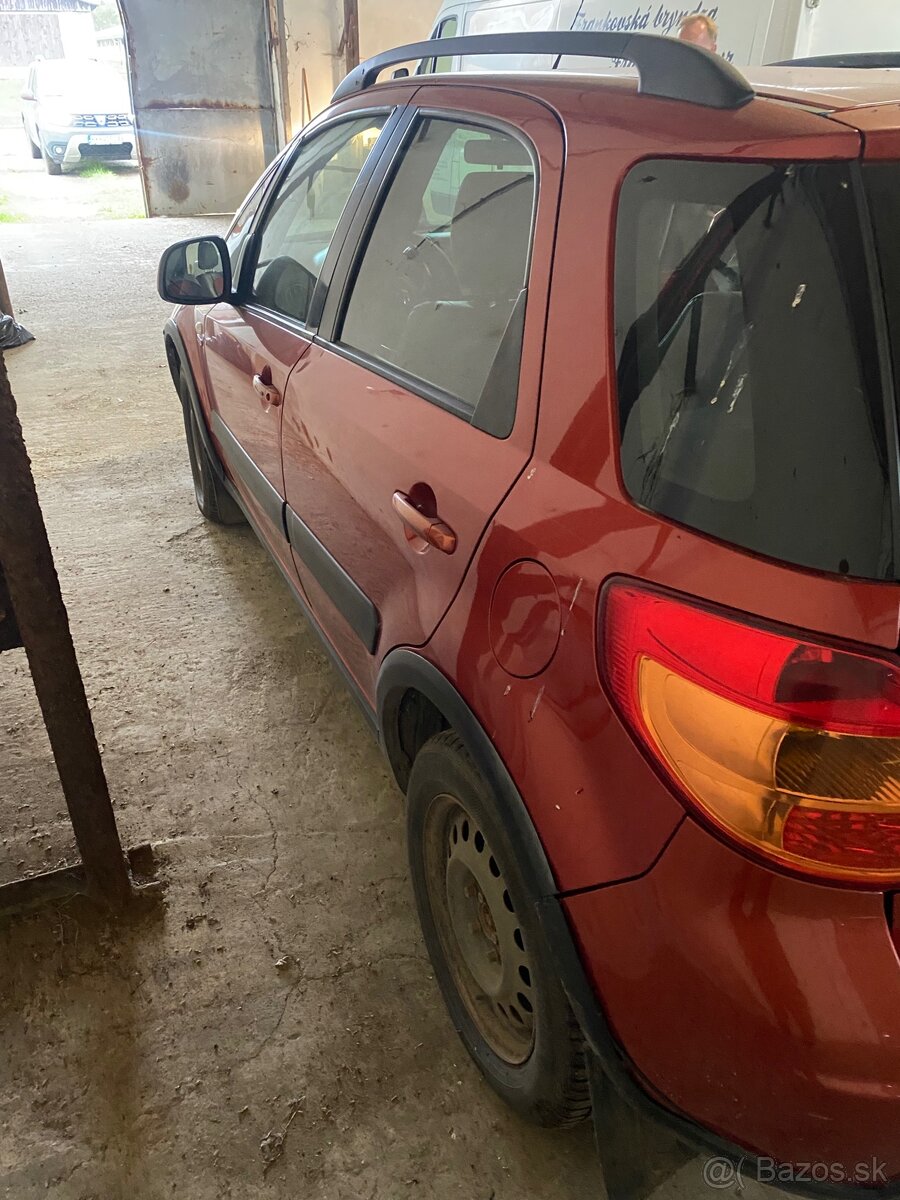 Suzuki SX4 1.9 DDis 4x4 88 kW - 5