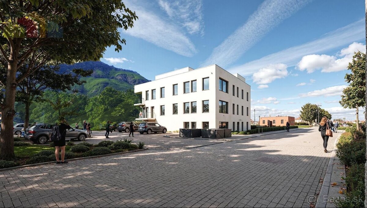 PREDAJ stavebný pozemok 2700 m2 resp. 6580 m2 pri kúpeľnom o - 5