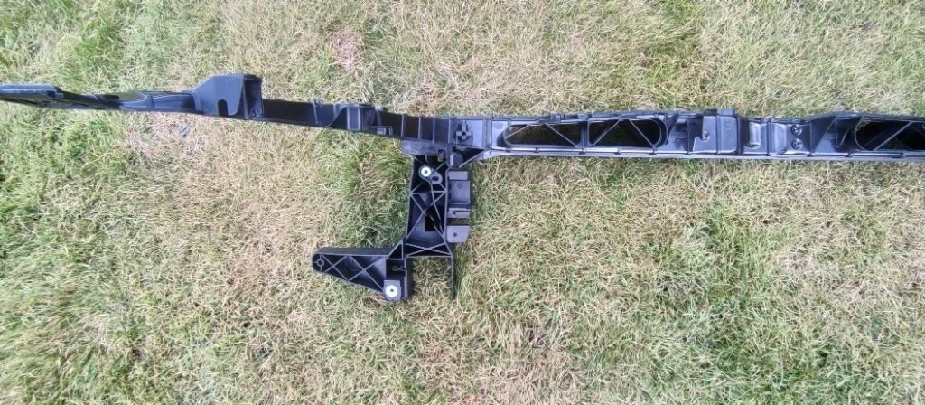 Mercedes A W177 B W247 CLA W118 - predne celo stena čelo - 5