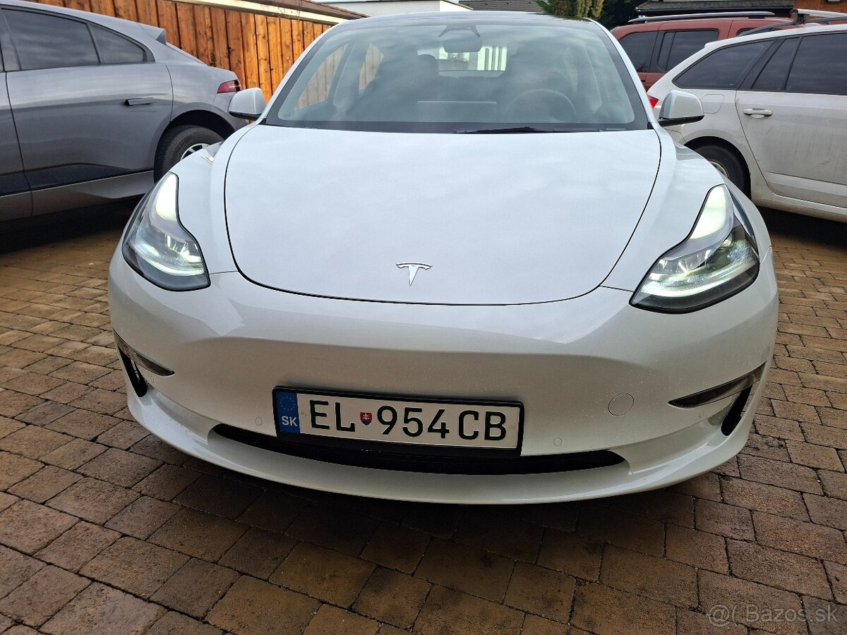 Predám TESLA model 3 dual motor, 12/2021 - 5