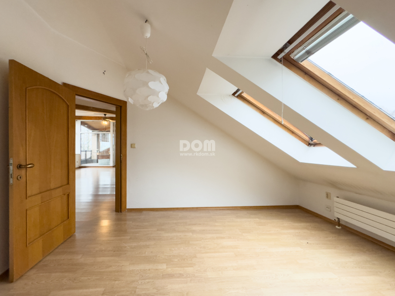 rkDOM | 4 - izbový byt s terasou v Žiline - 5
