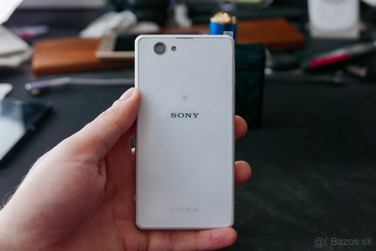 Sony Xperia Z1 Compact biela - 5