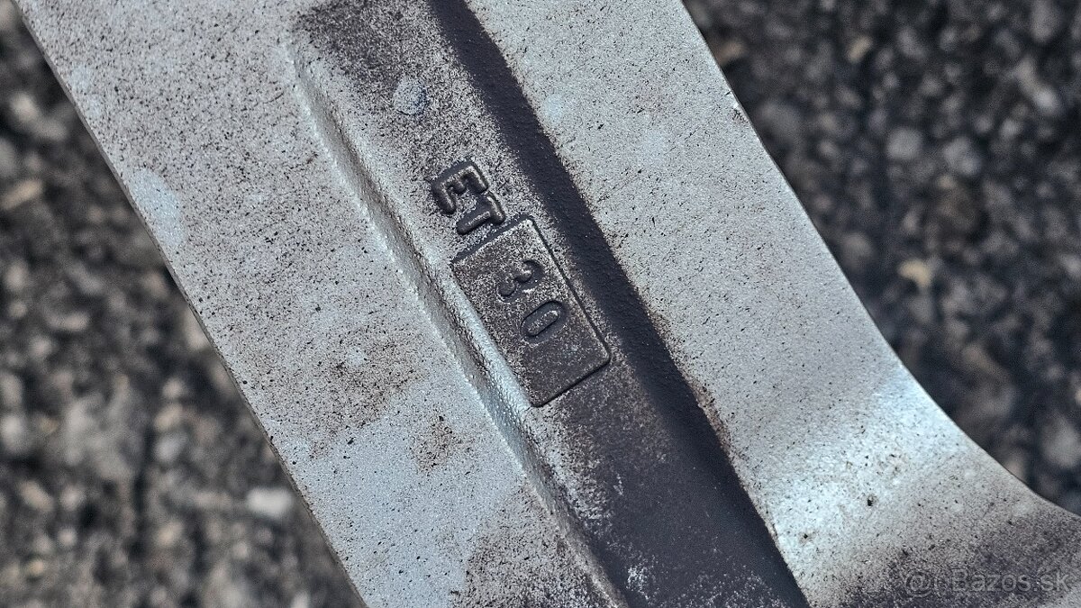 Predám zimné komplety Audi - 5