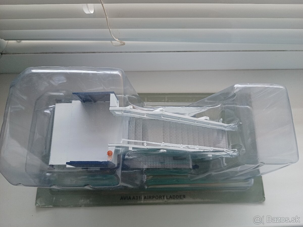 1:43 Avia A31 Airport Ladder - 5