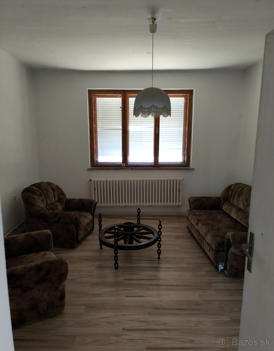 Na predaj 4 izbový rodinný dom-Dvorníky 10km od Hlohovca - 5