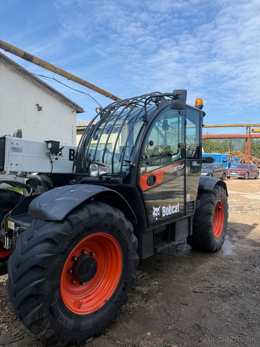 Teleskopický nakladač Bobcat 3780HF - 5