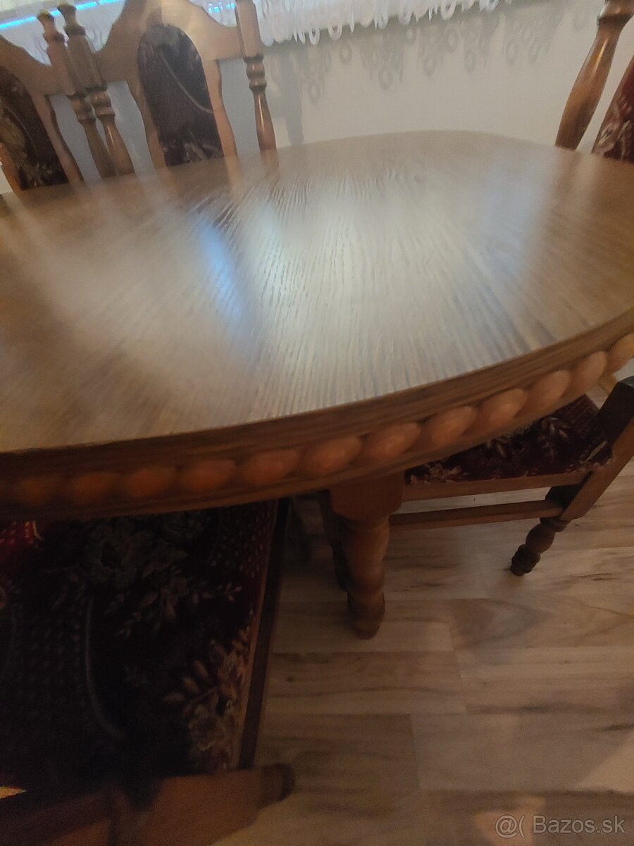 Jedálenský stôl a stoličky - 5