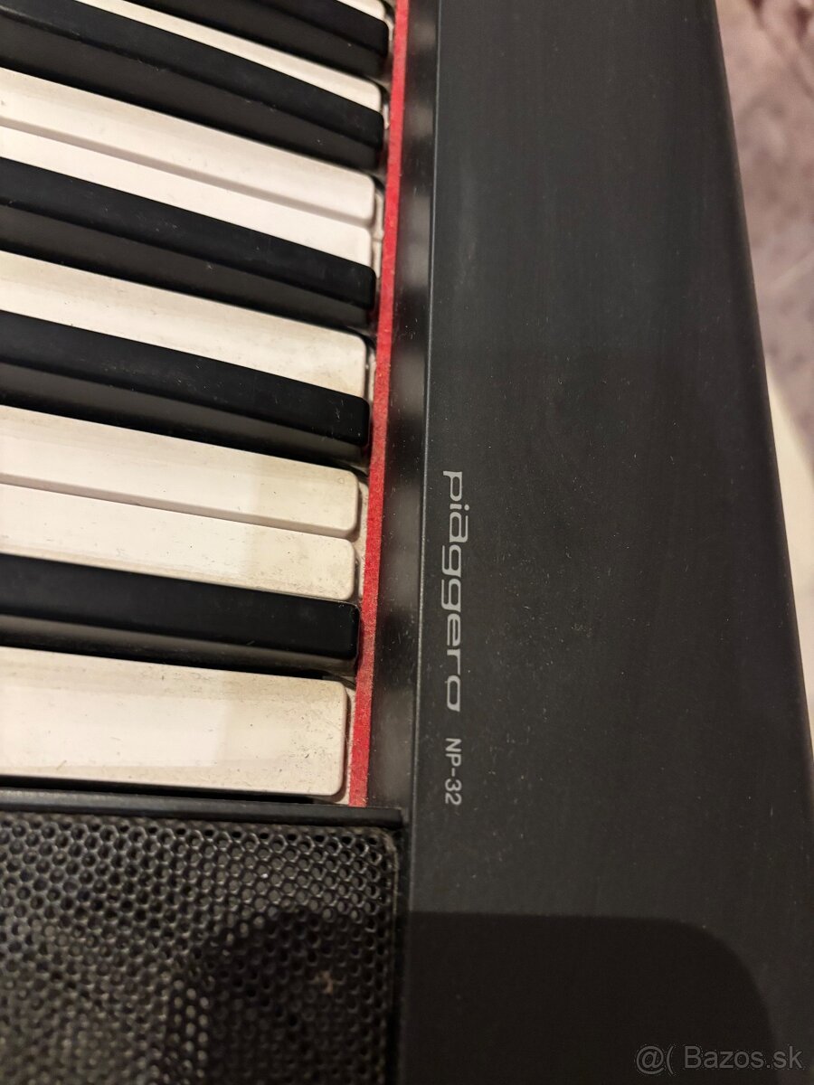 Predám digitálne piano Yamaha piaggero NP32 - 5