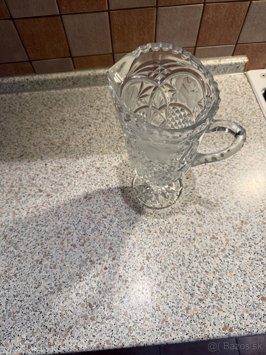 Brúsený sklenený krčah a košík - 5