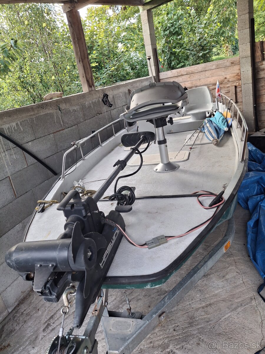 Motorový čln - 5