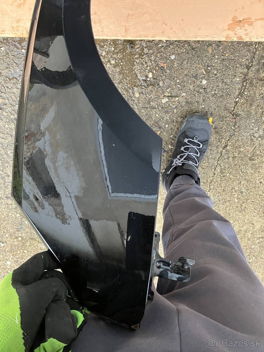 predni blatnik audi a4 b9 levy CERny blatniky - 5