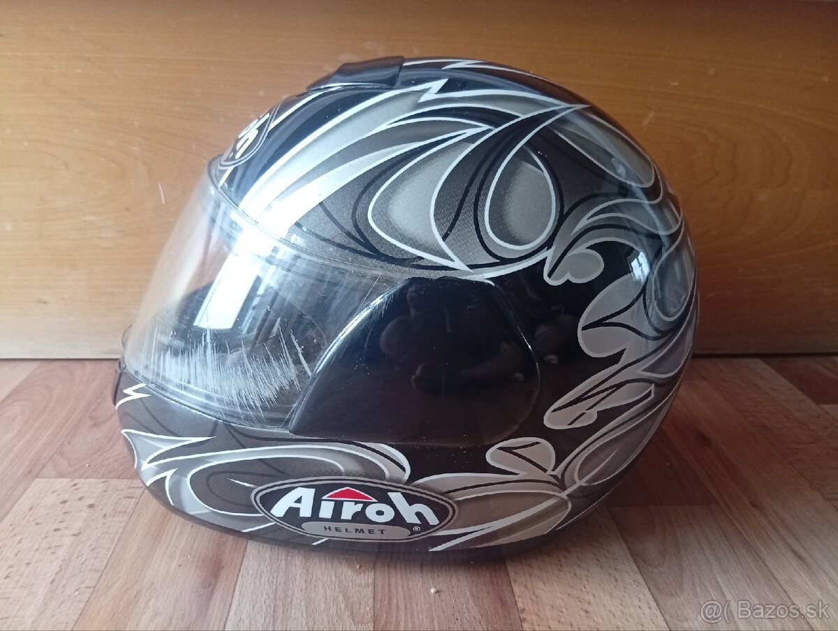 Predaj motokarske prilby - 5