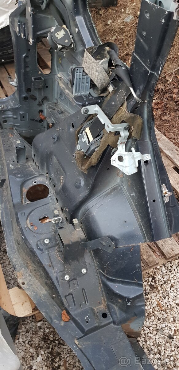 X5 E70 zadný ľavý blatník - 5