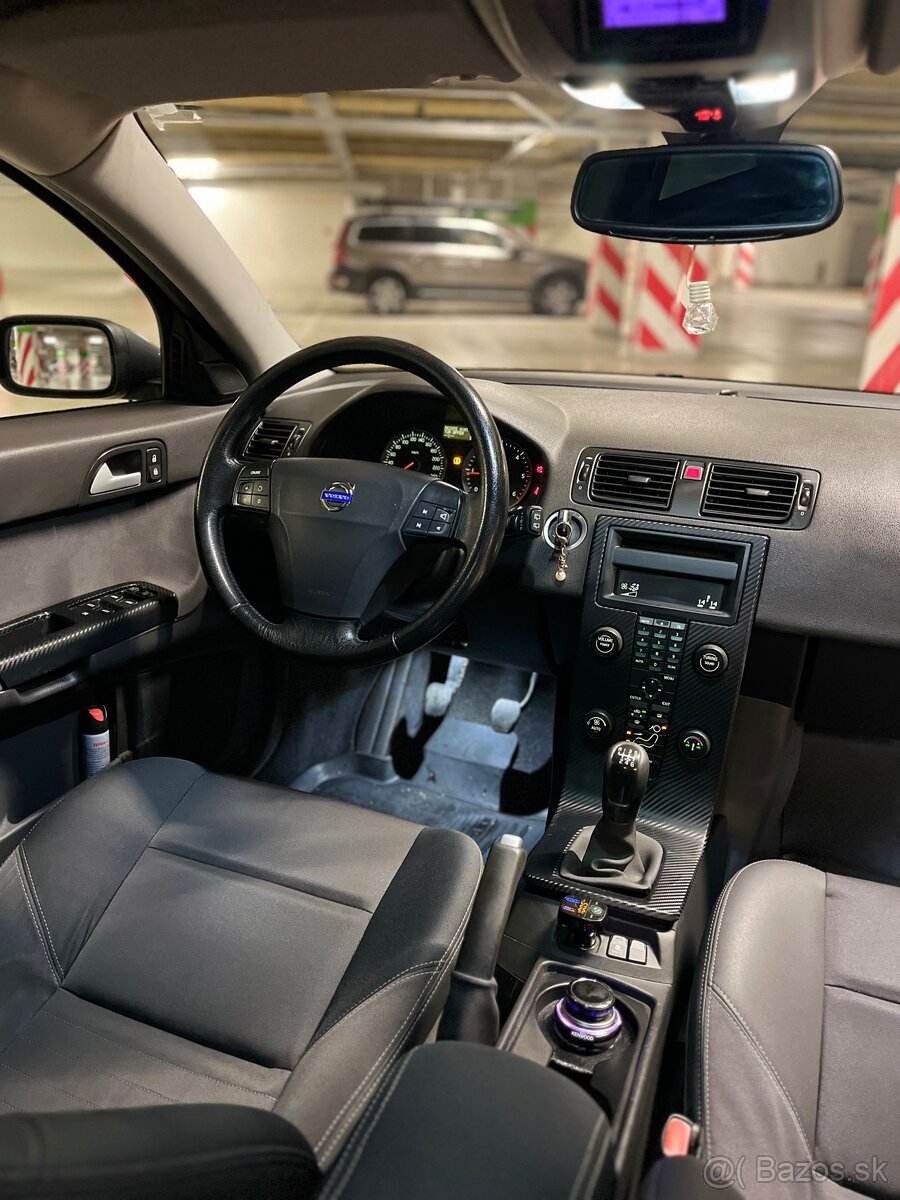 Volvo v50 - 5
