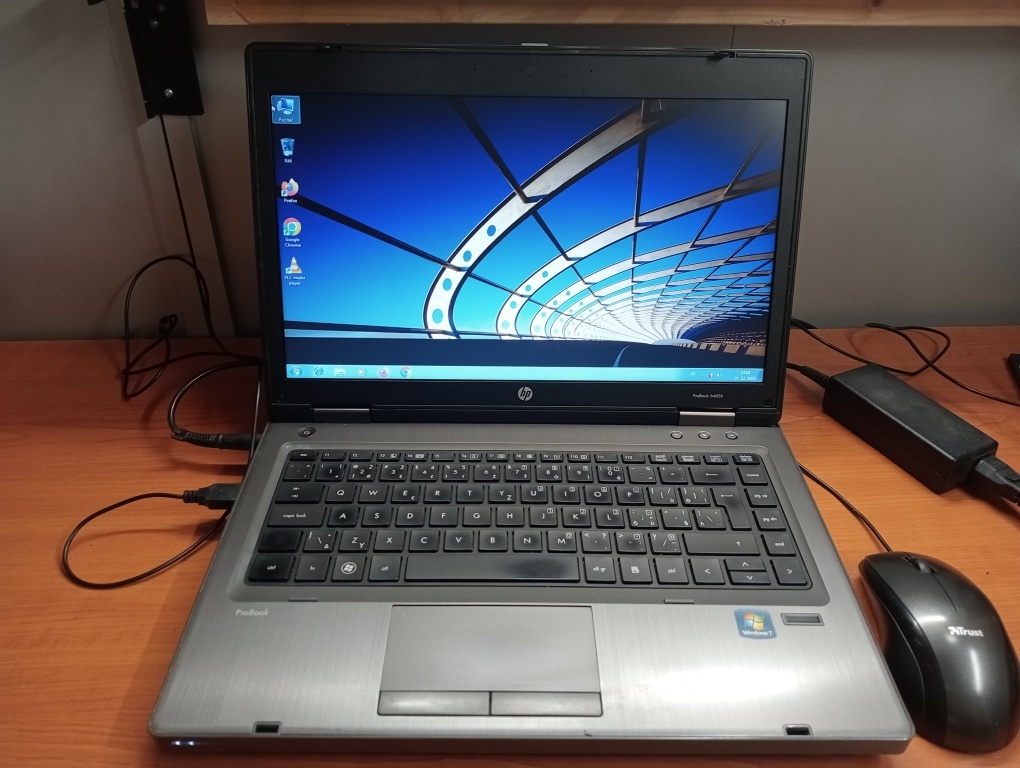 predám na diely notebooky HP 2 .. - 5