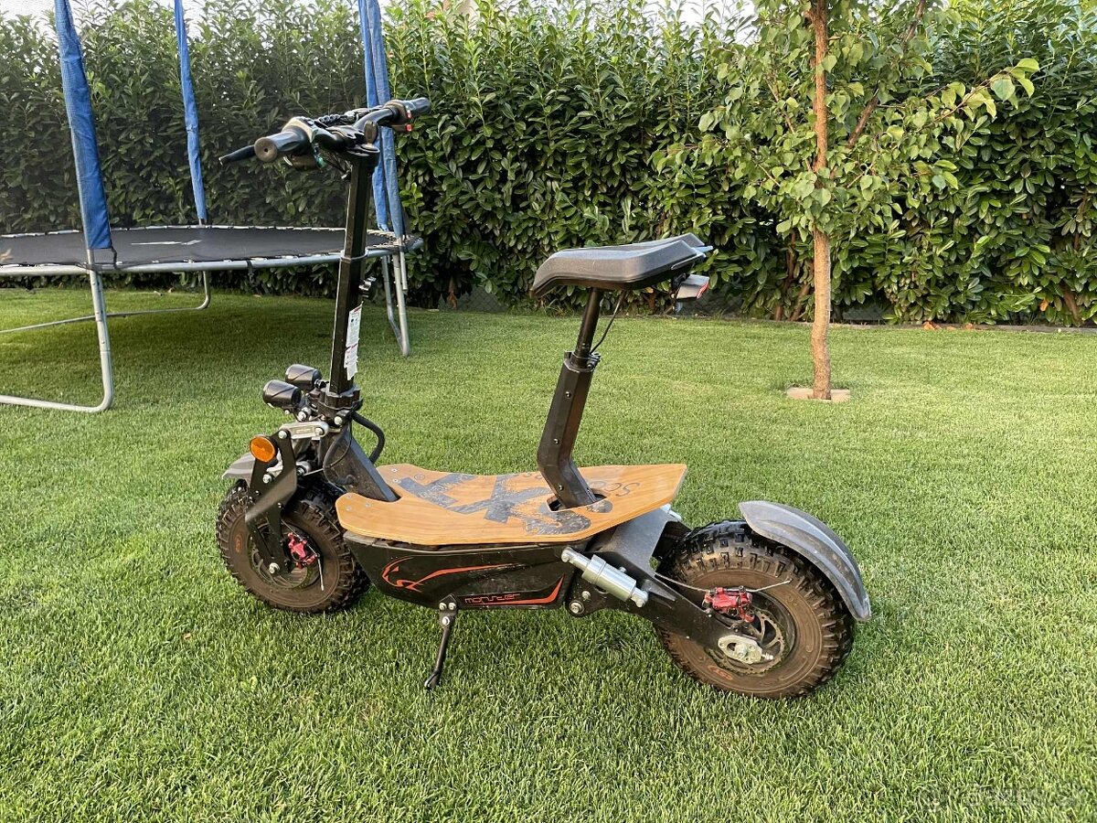 Elektrická kolobežka s sedadlom - 5