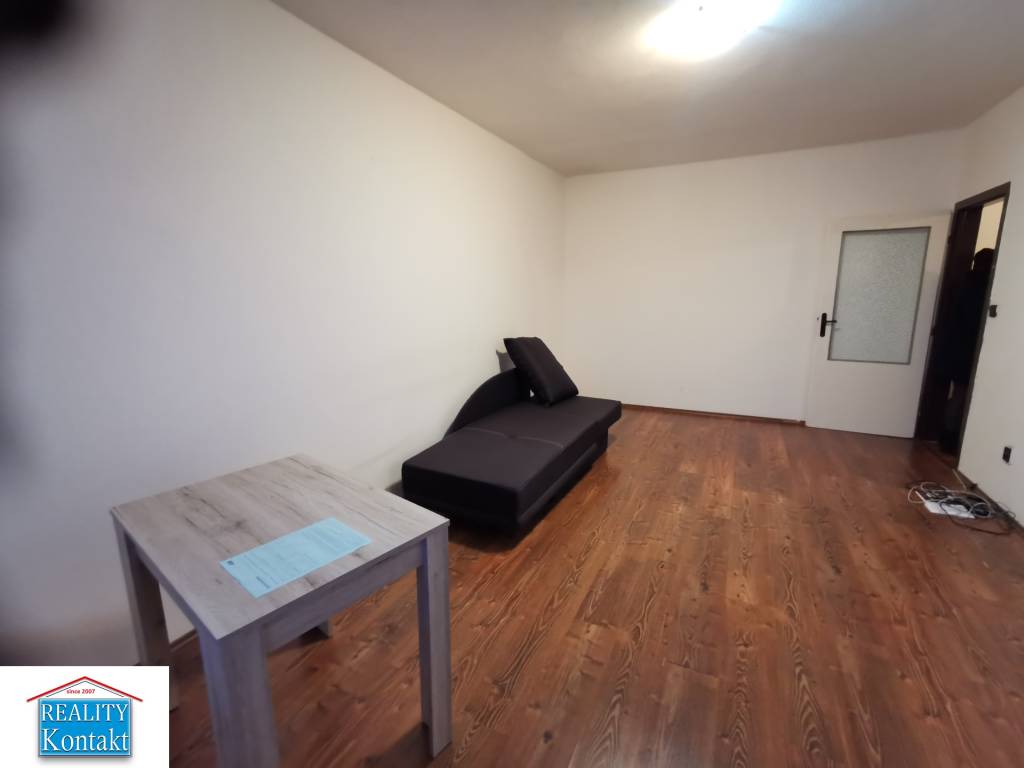 Ponúkame na prenájom 2-izbový byt - Šurany - 5