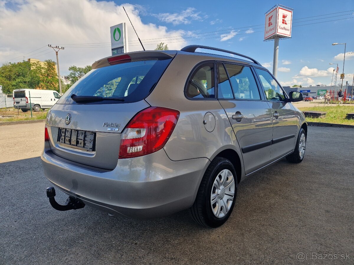 Škoda Fabia Combi 1.4 16 V Elegance - 5