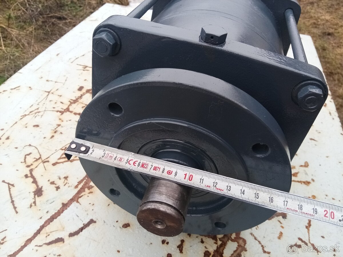 Priama prevodovka s elektromotorom 0,55kW. - 5