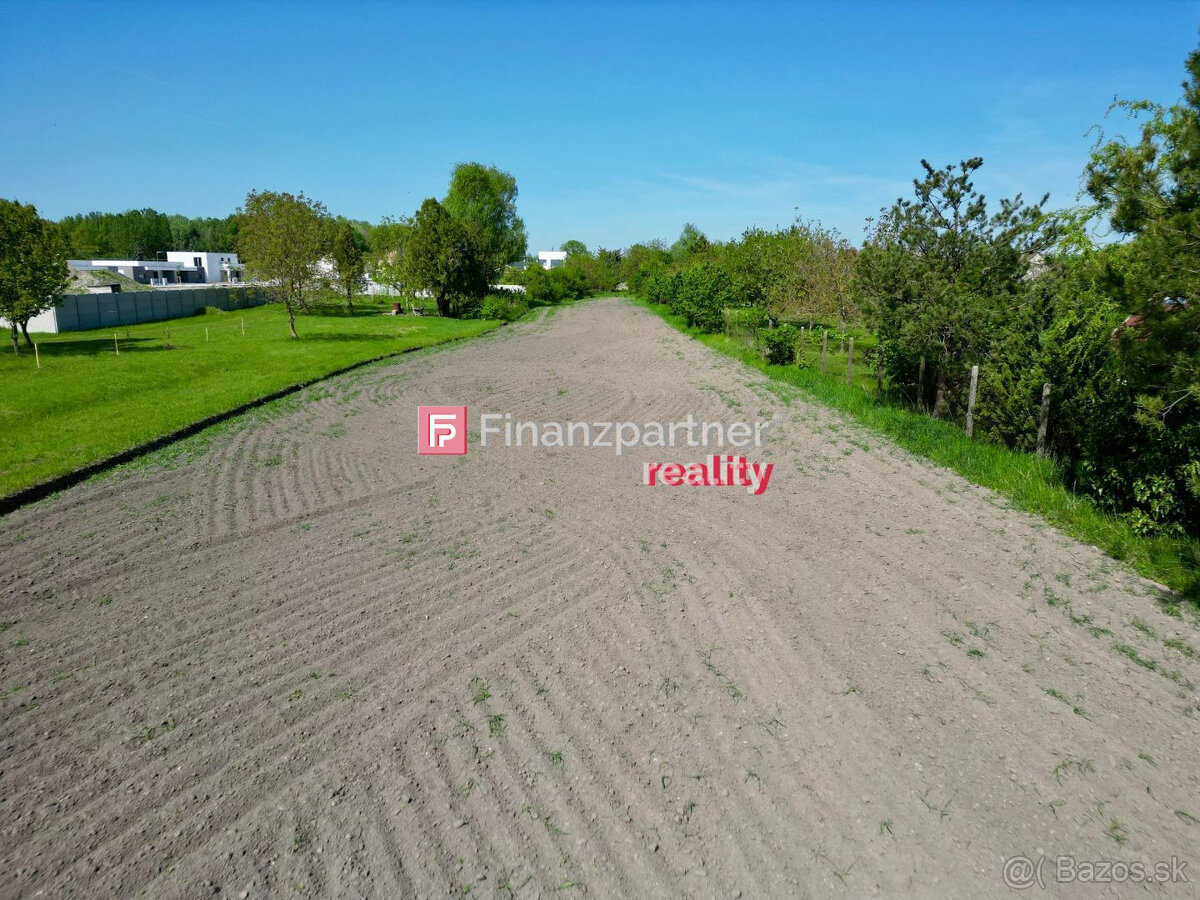 Na predaj stavebný pozemok o rozlohe 3467 m2 - 5
