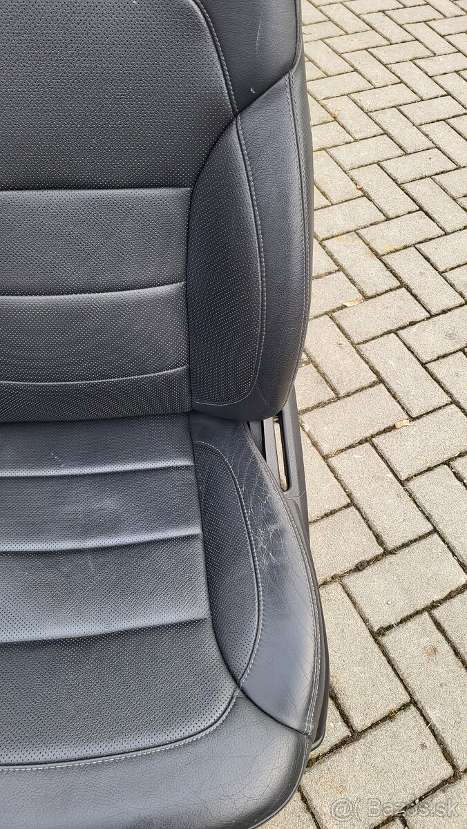 Mercedes GLE sedacky - 5