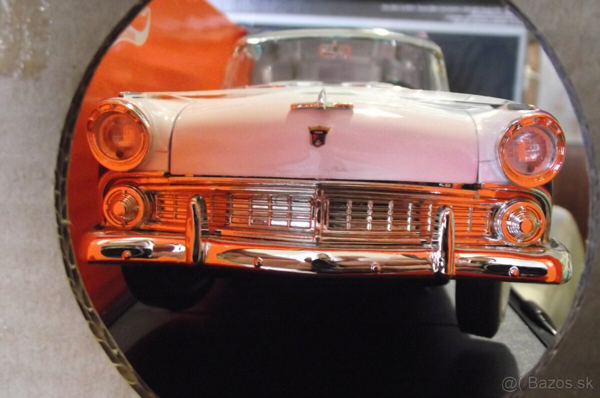 1:18 Ford Crown Victoria - 5