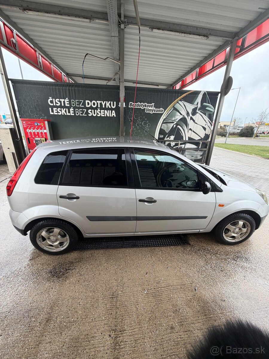 Ford fiesta 1.4 - Nafta - 5