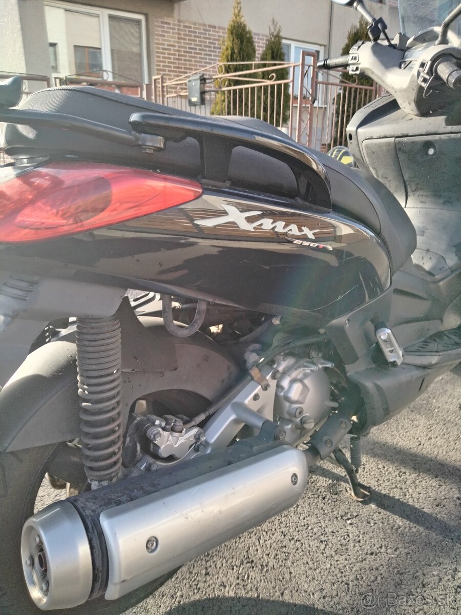 Yamaha xmax 250 - 5