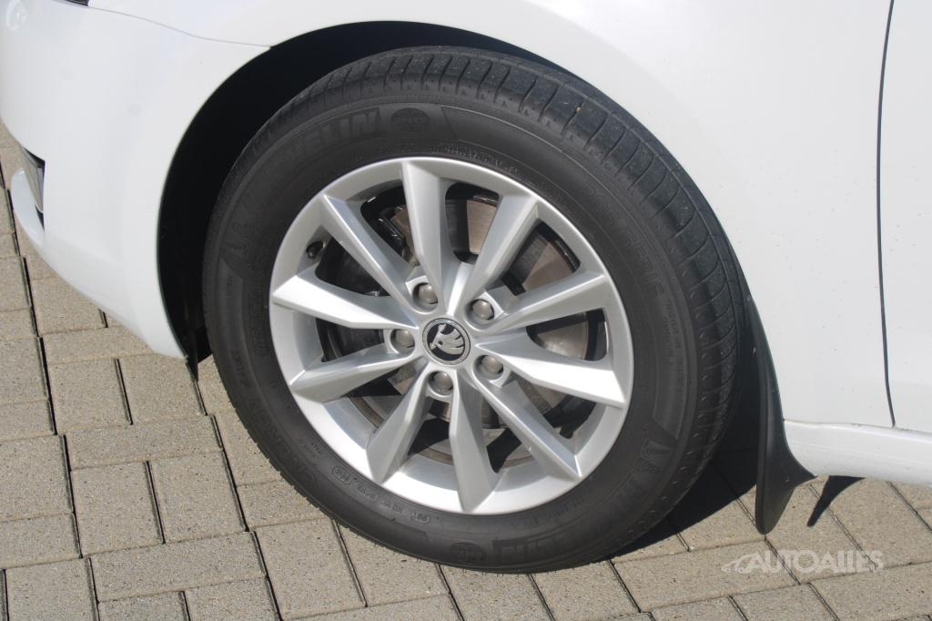 Škoda Octavia Combi 1,4 TGi 81 kW - 5